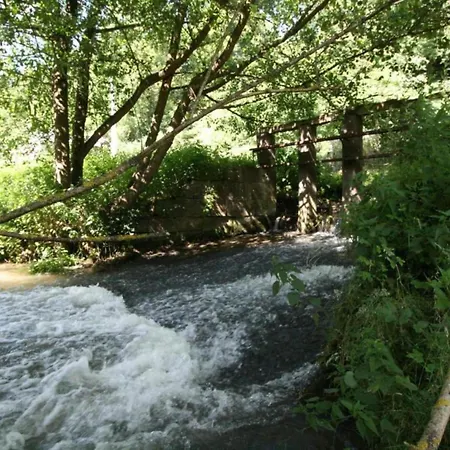 Σπίτι διακοπών Charming In Les Avins Situated By A Stream *